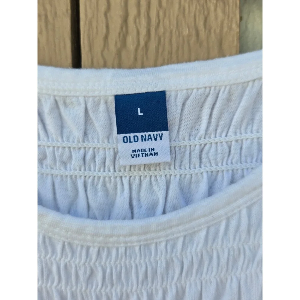 Old Navy Boho Stretchy Large White Smocked Cottage Tshirt Ruffle Lightweight